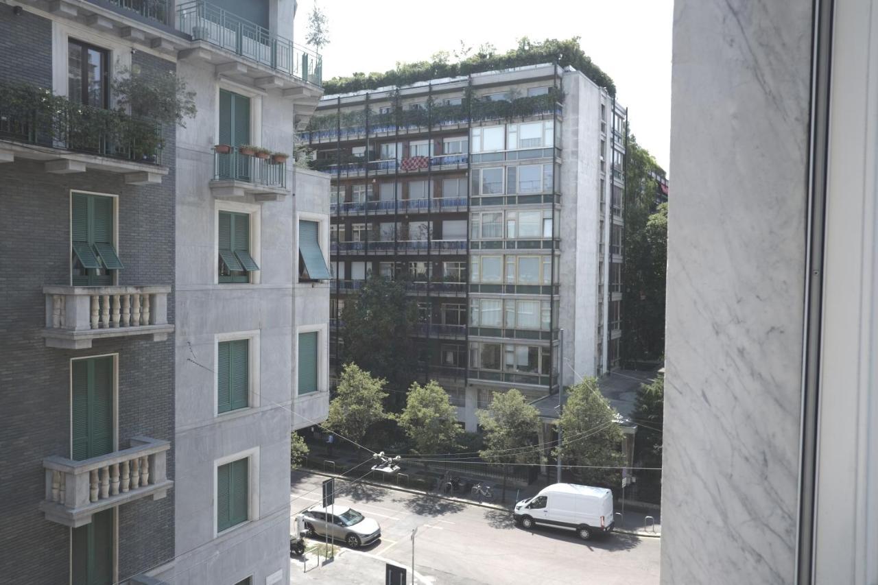 Oreaspiti - Not Only A Suite In Magenta Quarter — Photos 1